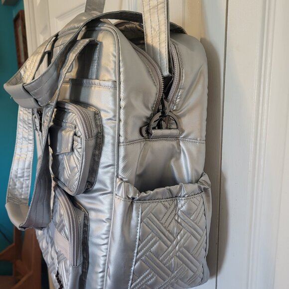 NWOT Lug Large Overnight Bag - Picture 2 of 6